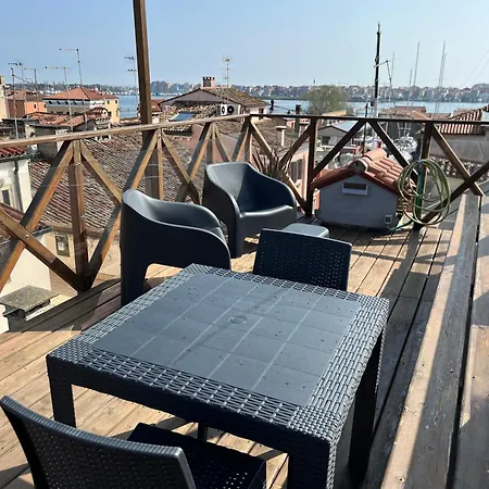 Altana Deluxe Apartman *